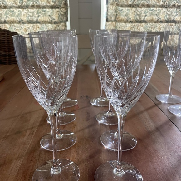 Pair of Kate Spade Bridge Street Wine Glasses - Picture 2 of 5